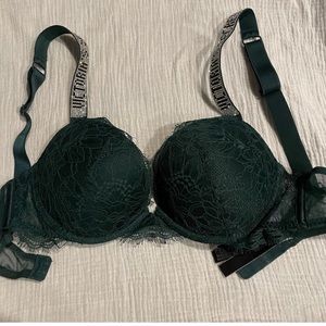 VICTORIA’S SECRET EMARLD GREEN LACE VERY SEXY PUSH UP BRA
